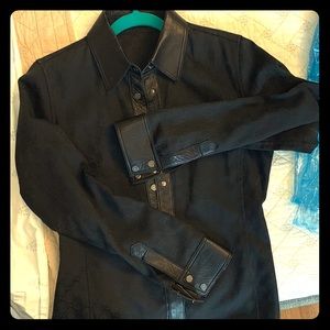 Gucci blouse with leather collar and cuffs